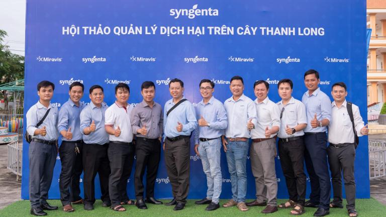 Nông dân trồng thanh long 'nhẹ gánh' với bệnh đốm nâu