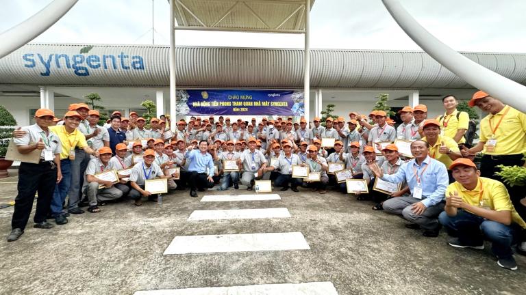 Hơn 300 "Nhà nông tiên phong" trải nghiệm công nghệ Syngenta tại nhà máy Biên Hòa
